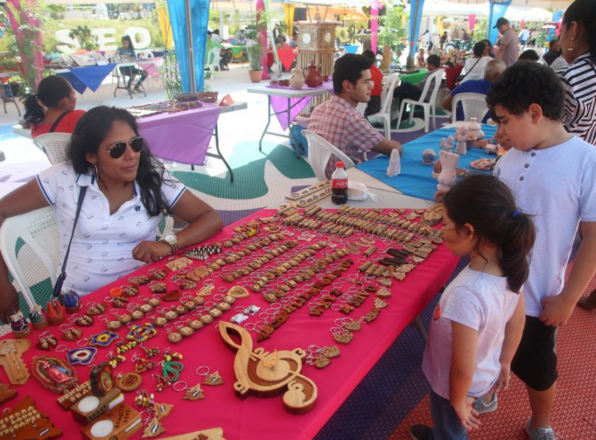 PORTADA. FERIA Y CONCURSO DE ARTESANIA