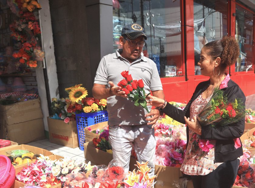 PORTADA. MERCADO ORIENTAL 14 FEB