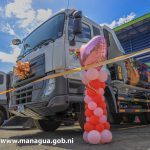 Comerciantes de los mercados reciben maquinarias recolectoras de basura